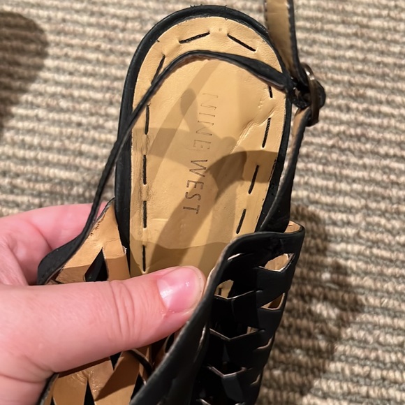 Nine West Black Heels 8.5 - Picture 2 of 3